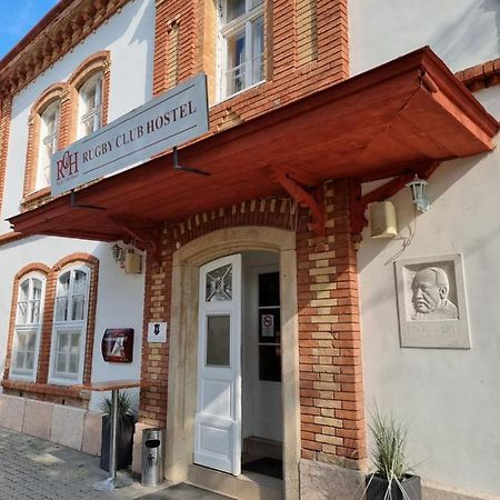 Rugby Club Hostel Esztergom Exterior foto